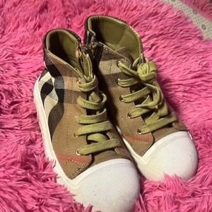 Kids high top Burberry shoes